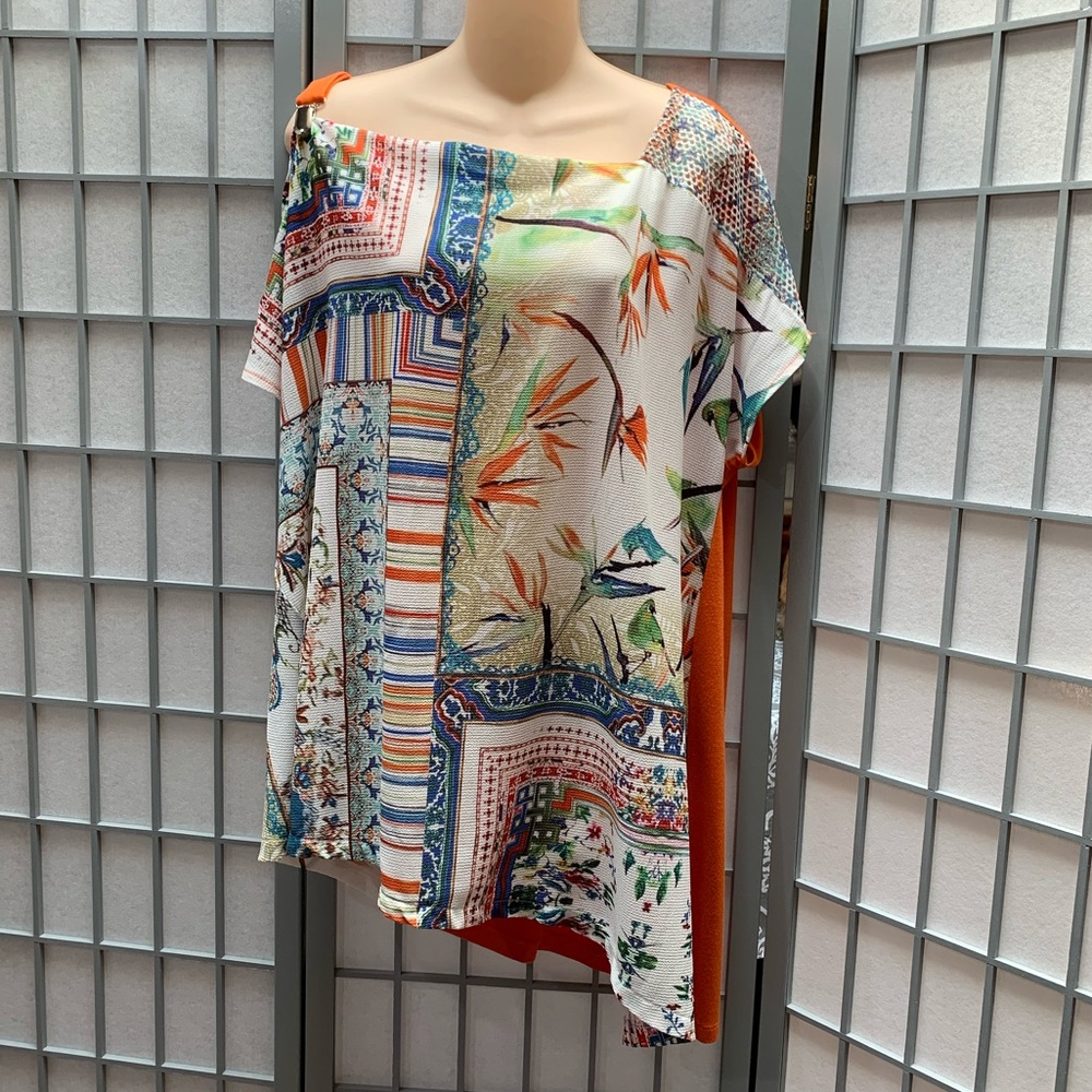 SPANNER Asymmetric Cold Shoulder Tunic NEW